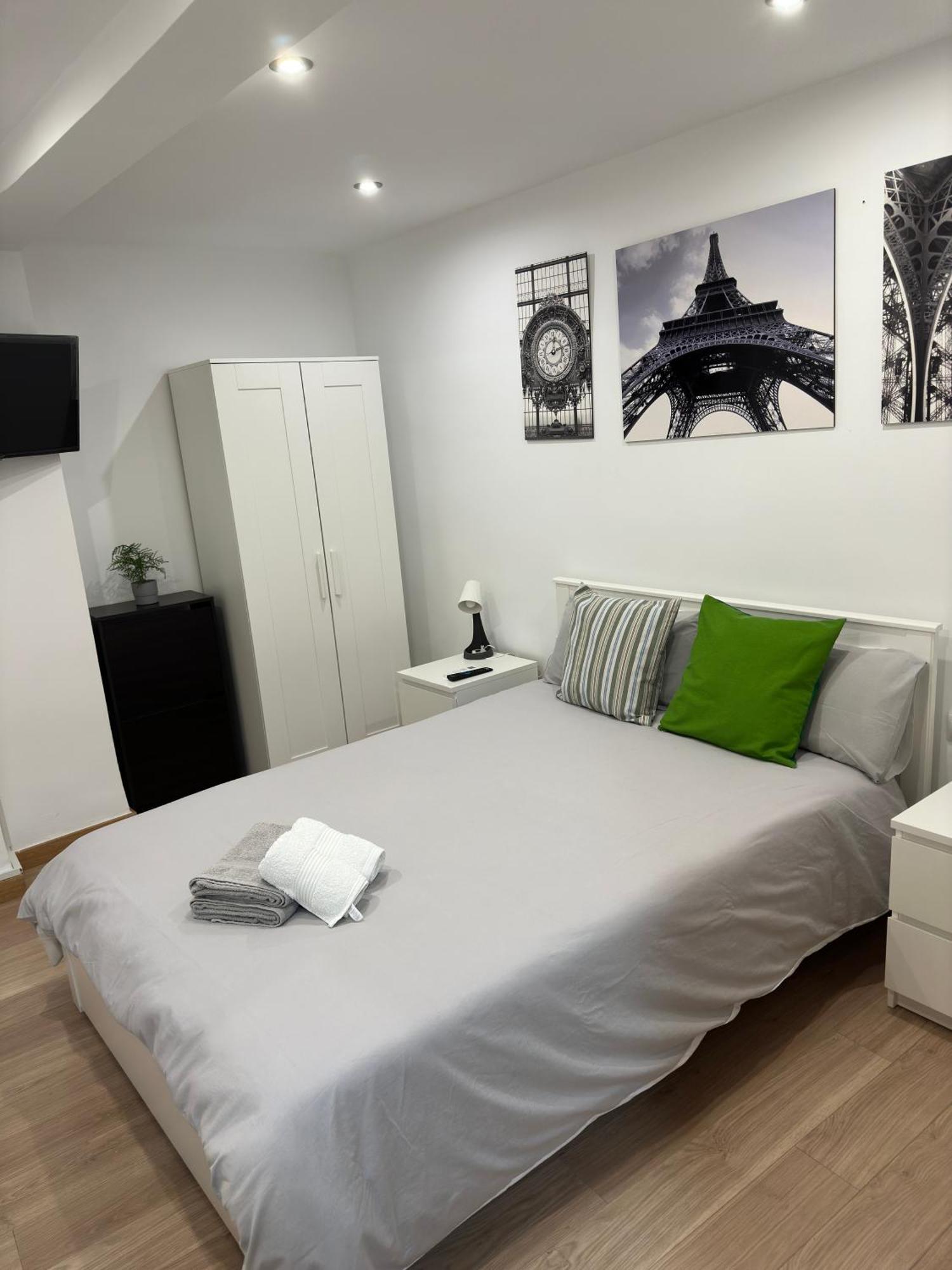 Manrique Rooms Malaga Bagian luar foto